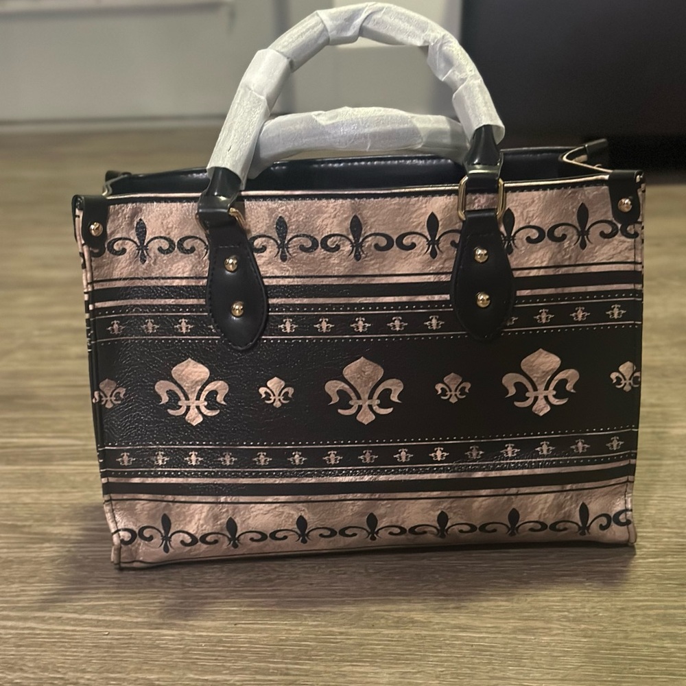 Super cute leather handbag